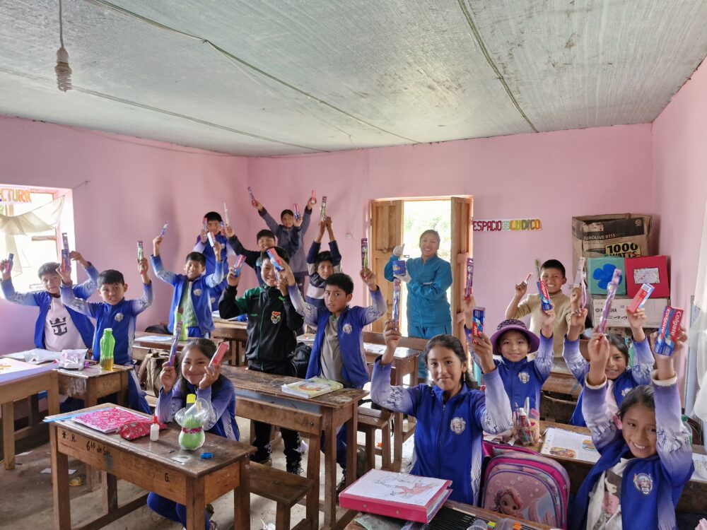 Students from a rural school participate in oral hygiene activities promoted by Suyana Foundation.